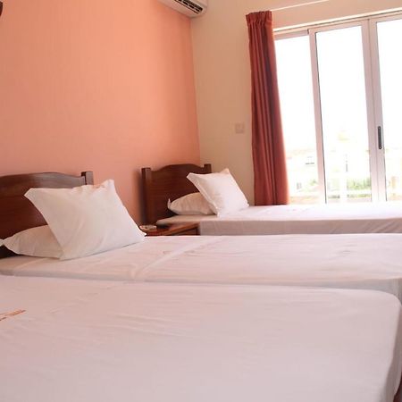 Restaurante Residencial Nova Cidade Porto Novo Esterno foto